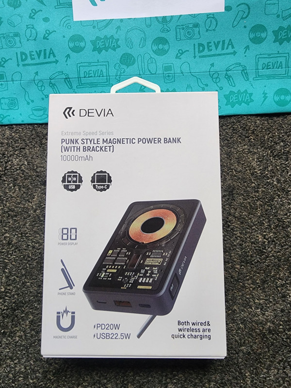 Devia Magnetic Power bank